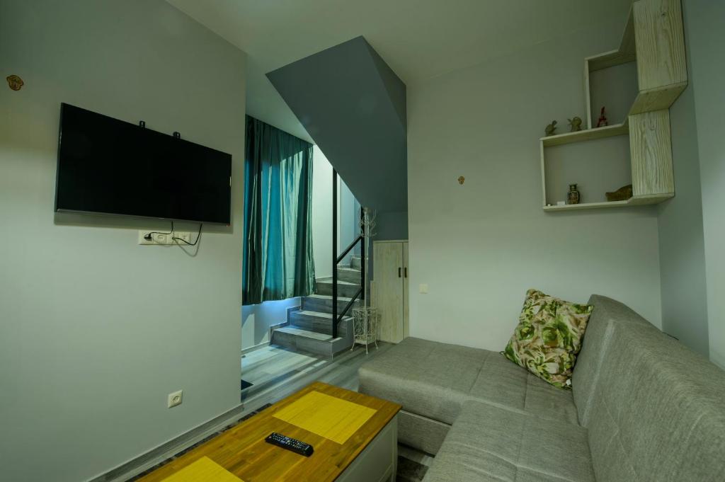 Nina's Guest House room 3