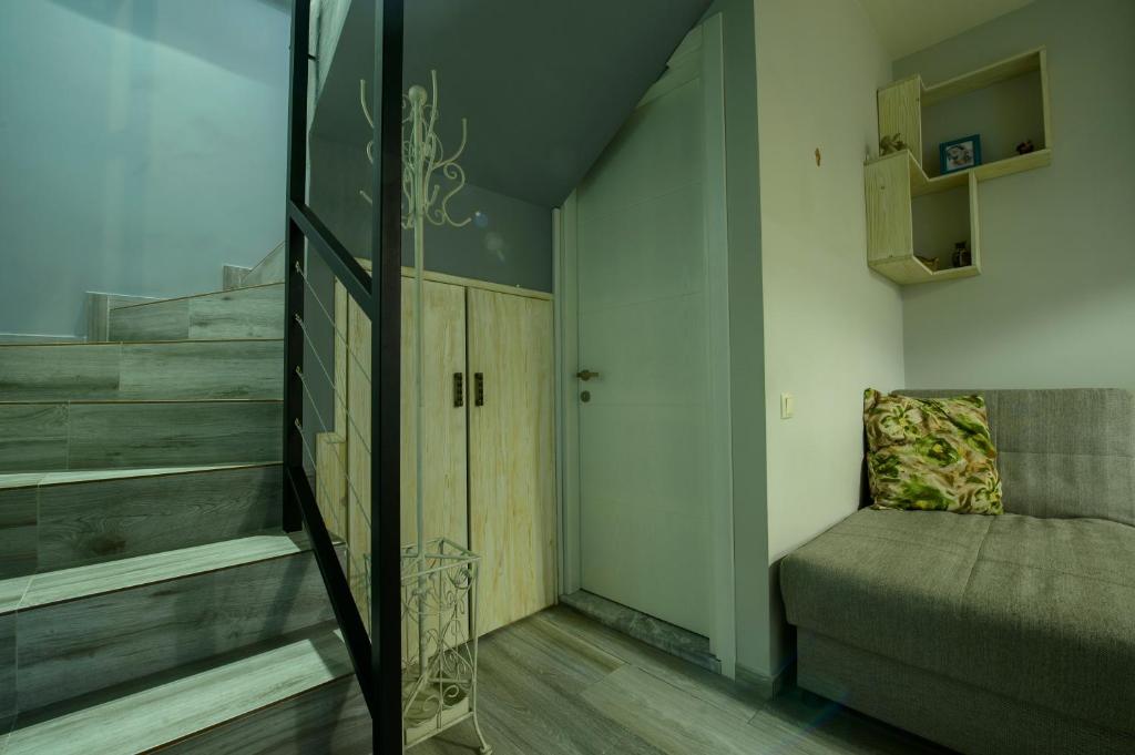 Nina's Guest House room 6